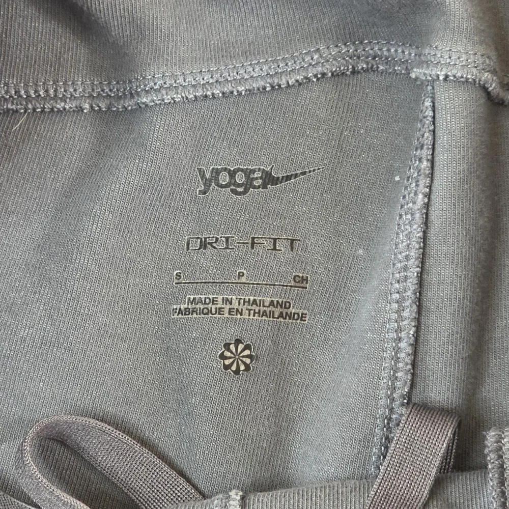 Nike Men's Restore Dri-Fit Pocket Fleece Yoga Jogger Pants Gray Size Small Gym